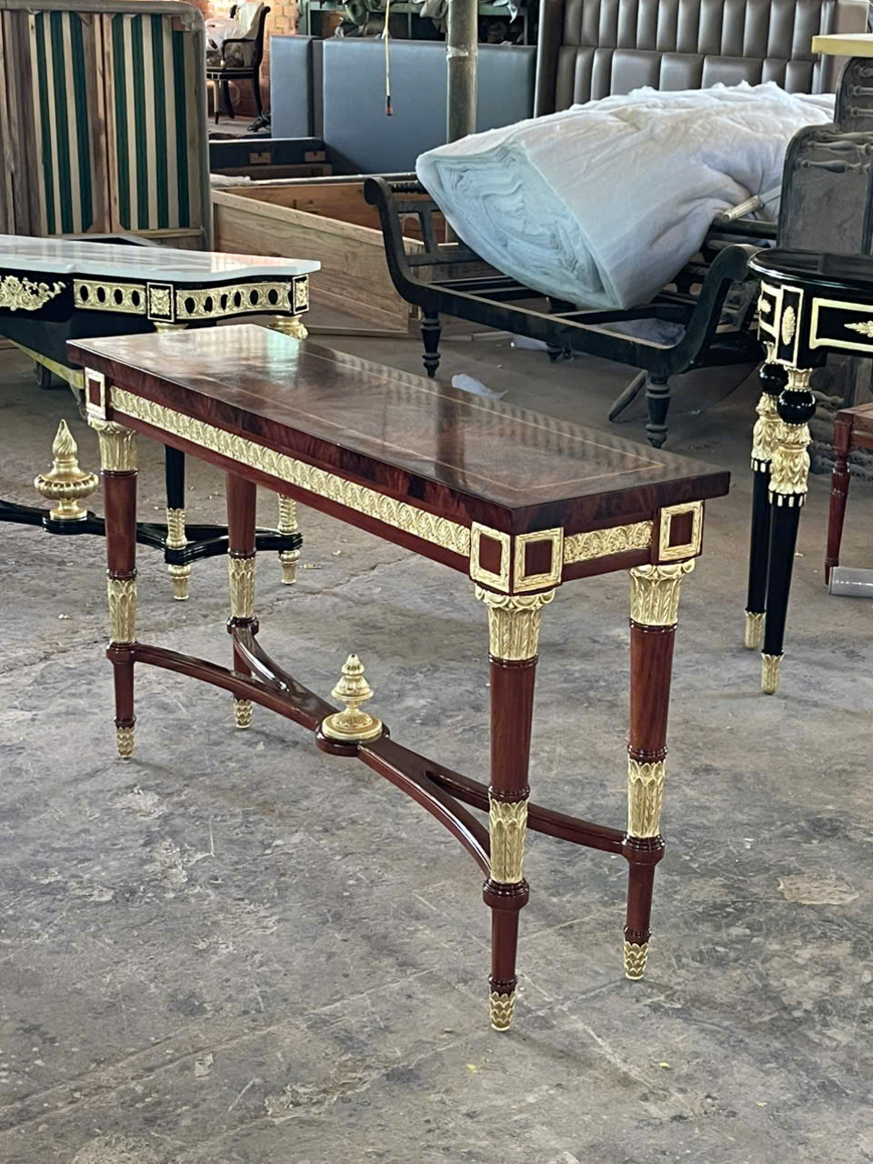 Bàn console cổ điển Wellington phong cách Ý - Mariner